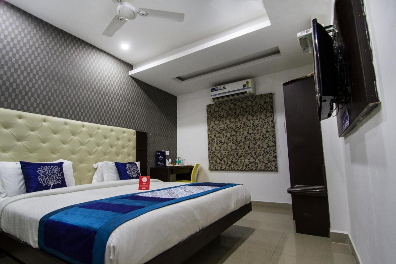 Oyo Hotel Stay Home Near Shilparamam Hyderabad Eksteriør billede